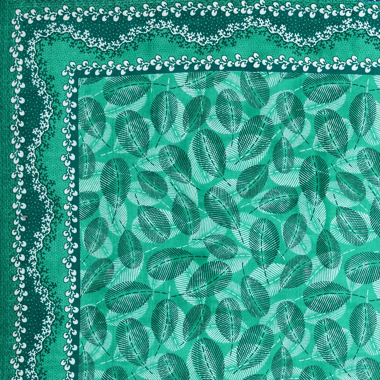 Royal Leaf Bedsheet 100% Cotton Queen Size Bedsheet With 2 Pillow Cover Set