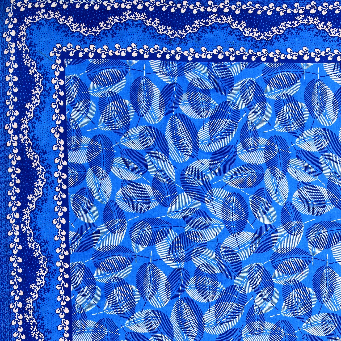 Royal Leaf Bedsheet 100% Cotton Queen Size Bedsheet With 2 Pillow Cover Set